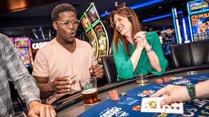 Koleksi permainan slot Ikan Hoki di platform slotking69 dengan tema beragam